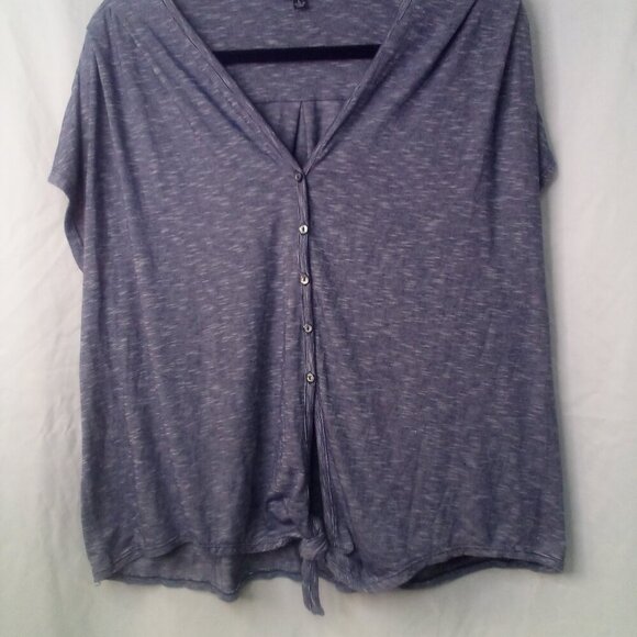 Max Edition Blouse L Short Sleeve Button Front Tie Hem V-Neck Blue - Picture 2 of 14